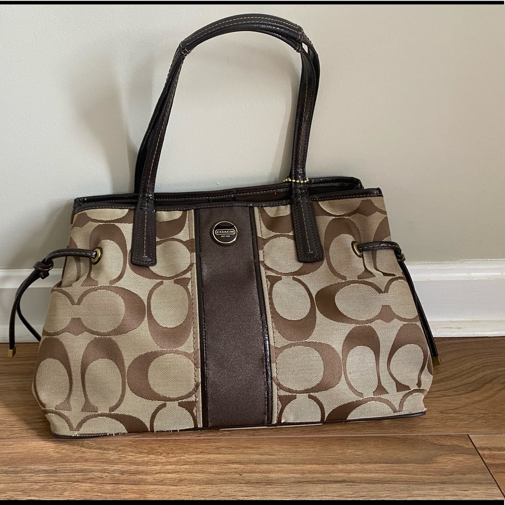 Coach F21949 Carryall Brass Khaki Mahogany